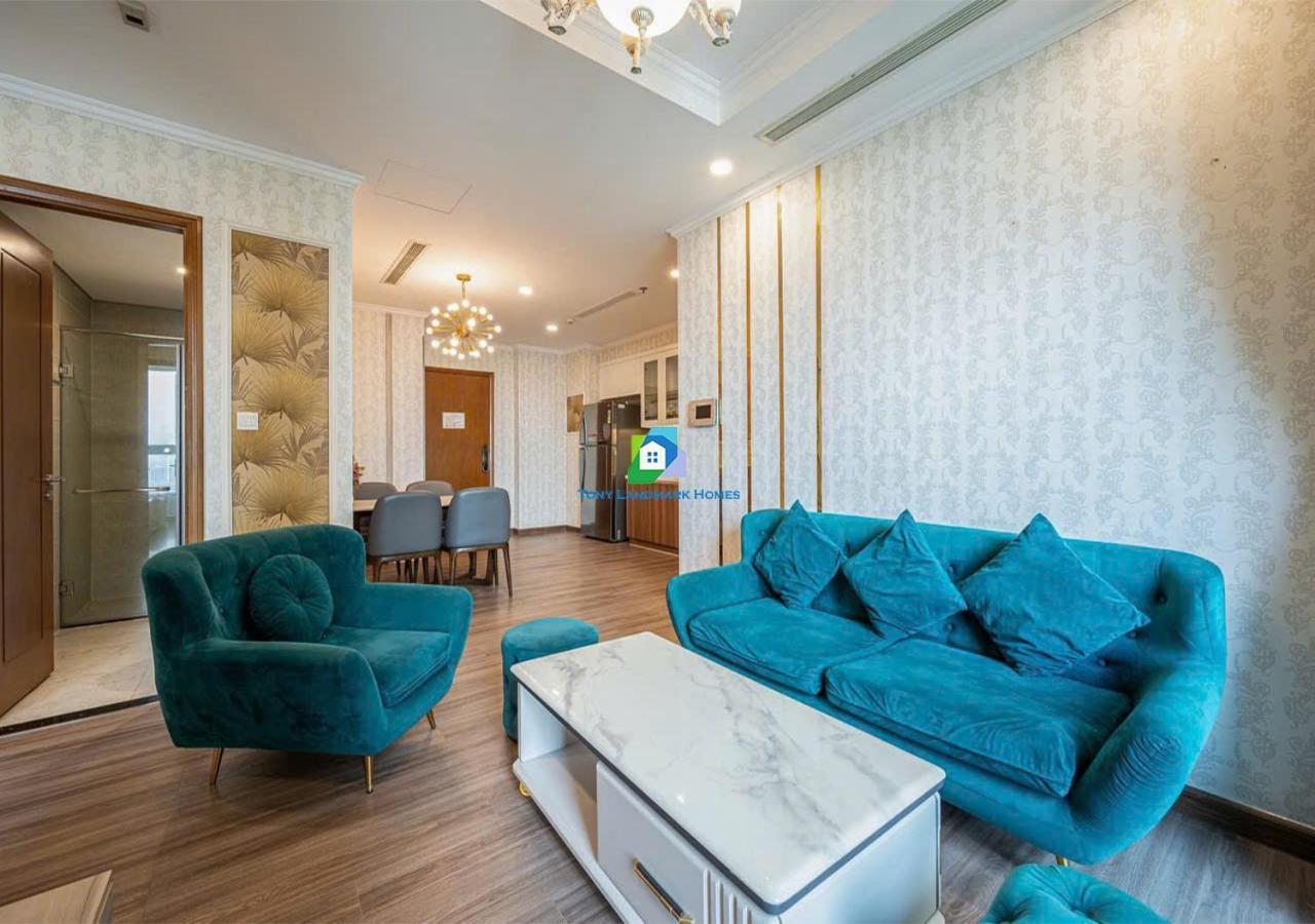 Modern Elegance In Park *